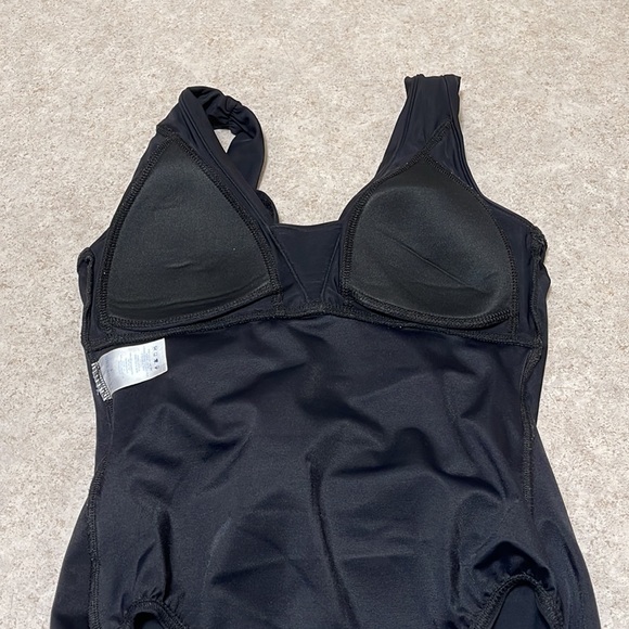 LANDS’ END BLACK ONE PIECE SKIRT SWIMSUIT WITH SOFT CUPS - Picture 7 of 8